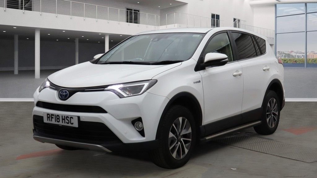 Used Toyota RAV4 2018 for sale - 76848143: Photo 2