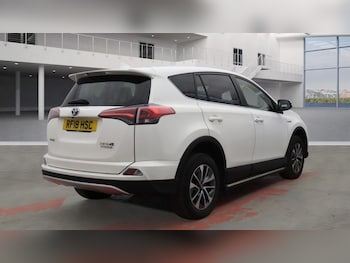 Used Toyota RAV4 2018 for sale - 76848143: Photo
