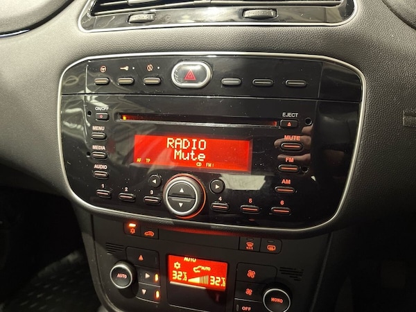 Used Fiat Punto 2013 for sale - 76323073: Photo 11