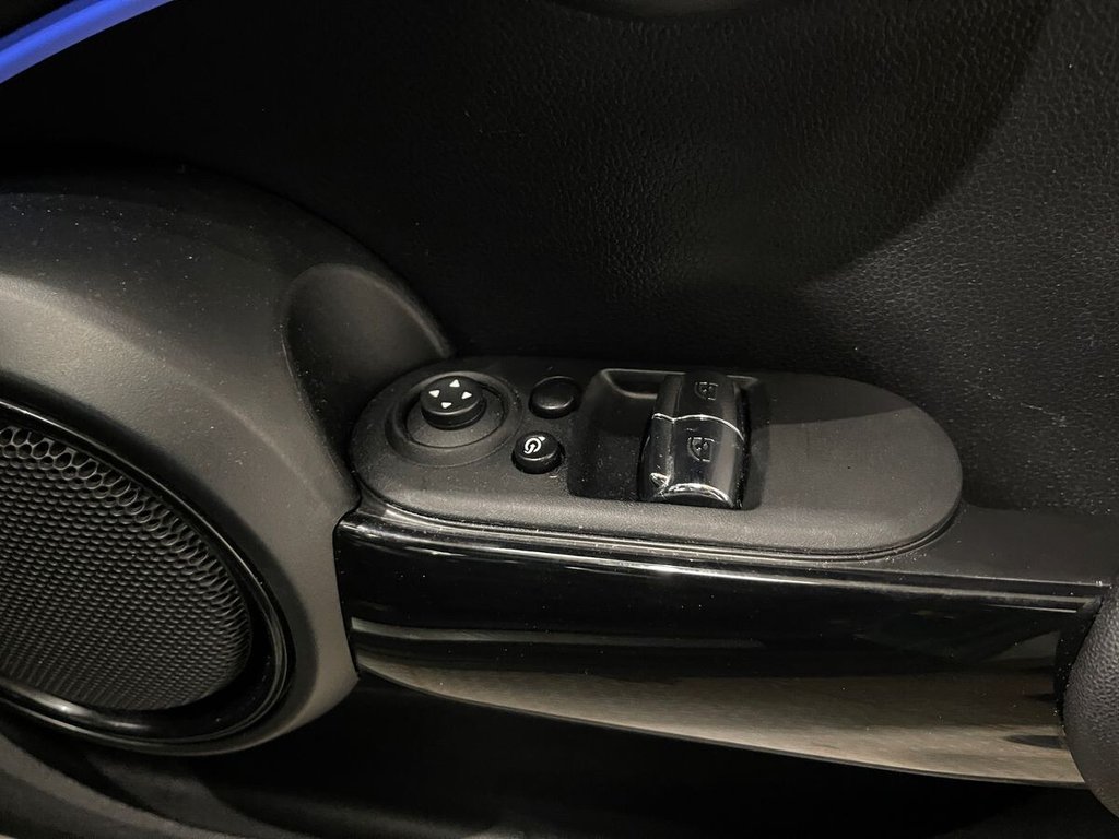 Used MINI Electric Hatch 2021 for sale - 76610259: Photo 16