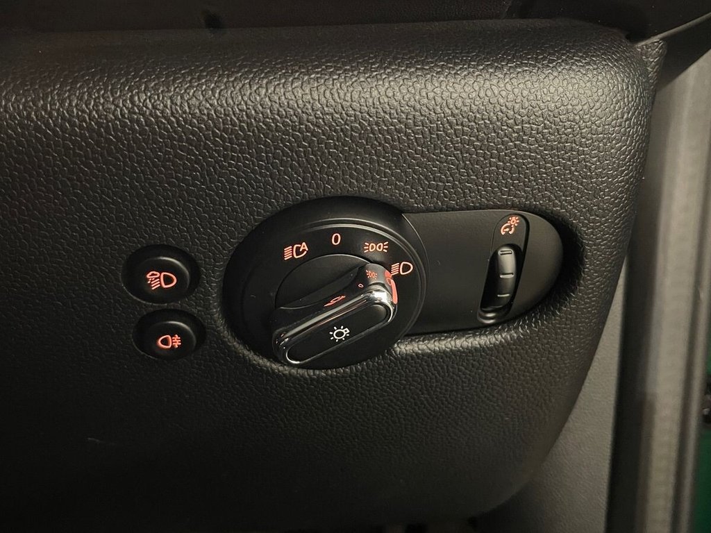 Used MINI Electric Hatch 2021 for sale - 76610259: Photo 24