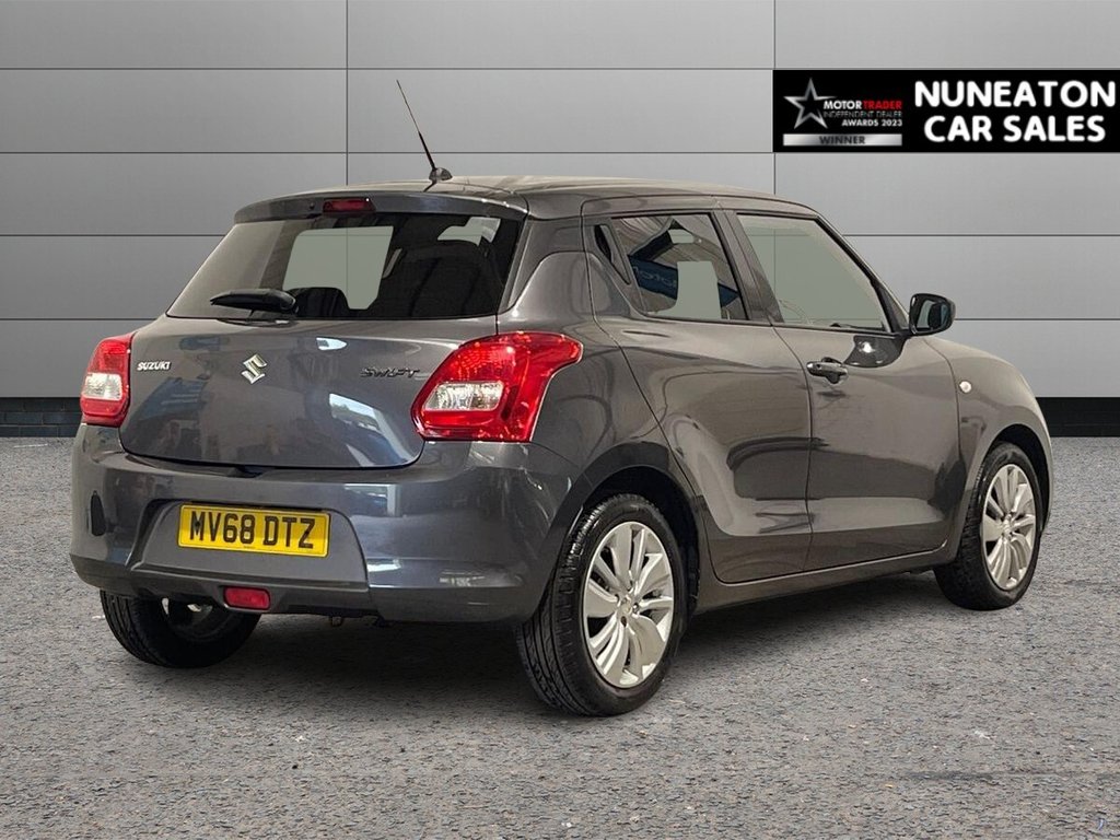 Used Suzuki Swift 2018 for sale - 77301947: Photo 3