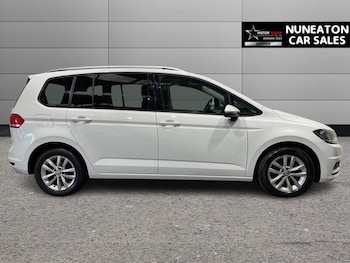 Used Volkswagen Touran 2019 for sale - 78382227: Photo