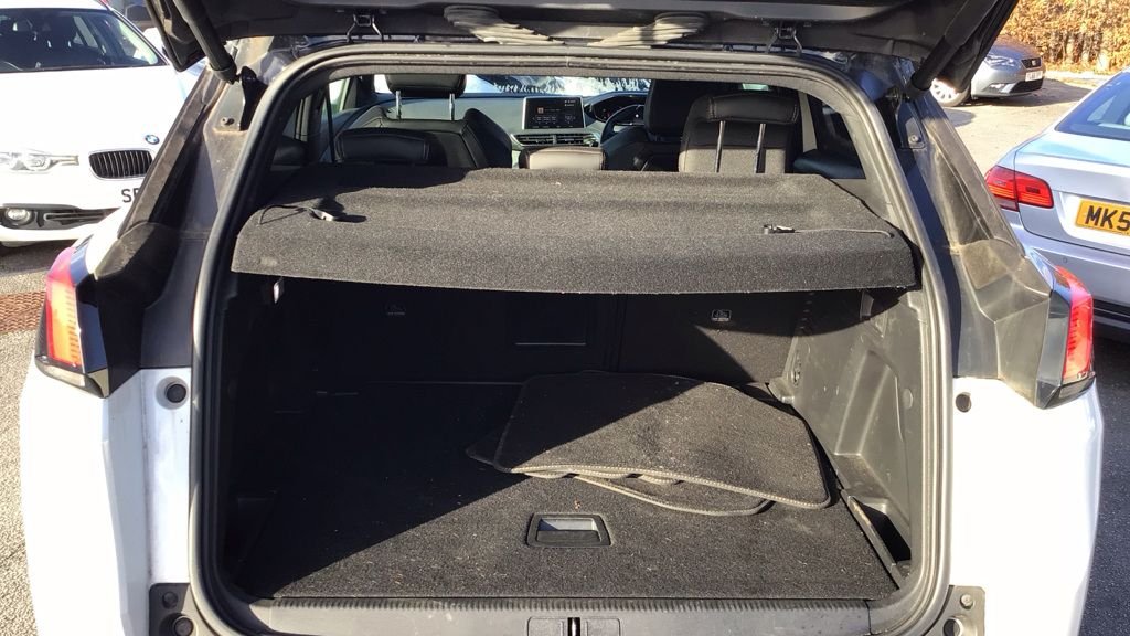 Used Peugeot 3008 2018 for sale - 76655043: Photo 7