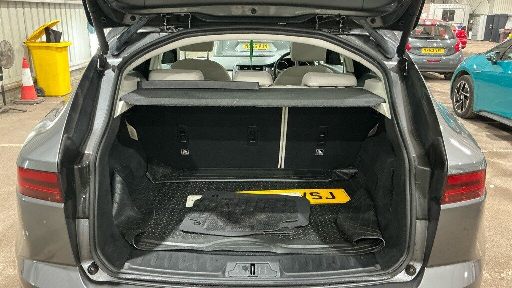 Used Jaguar E-Pace 2018 for sale - 77631858: Photo 16