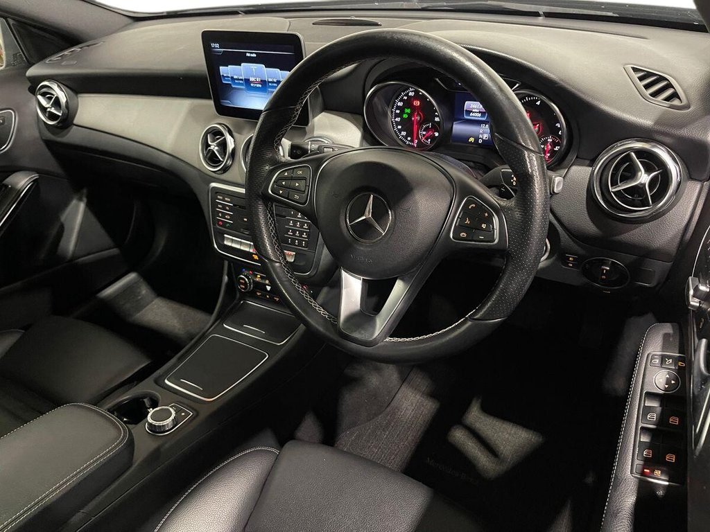 Used Mercedes-Benz GLA 2018 for sale - 76610299: Photo 9