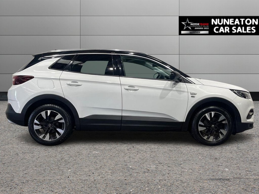 Used Vauxhall Grandland X 2022 for sale - 76010062: Photo 2