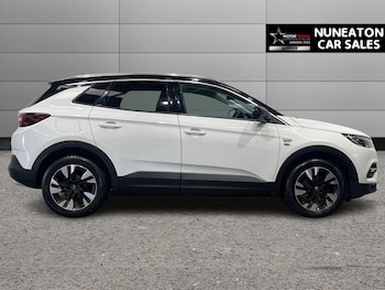 Used Vauxhall Grandland X 2022 for sale - 76010062: Photo 2