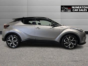 Used Toyota C-HR 2017 for sale - 79632369: Photo