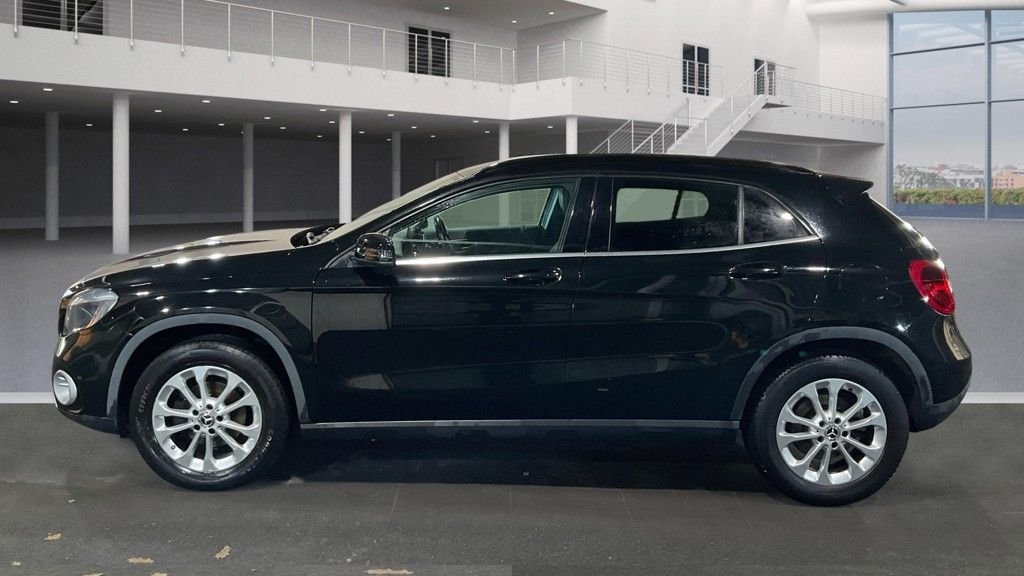 Used Mercedes-Benz GLA 2017 for sale - 76768485: Photo 6