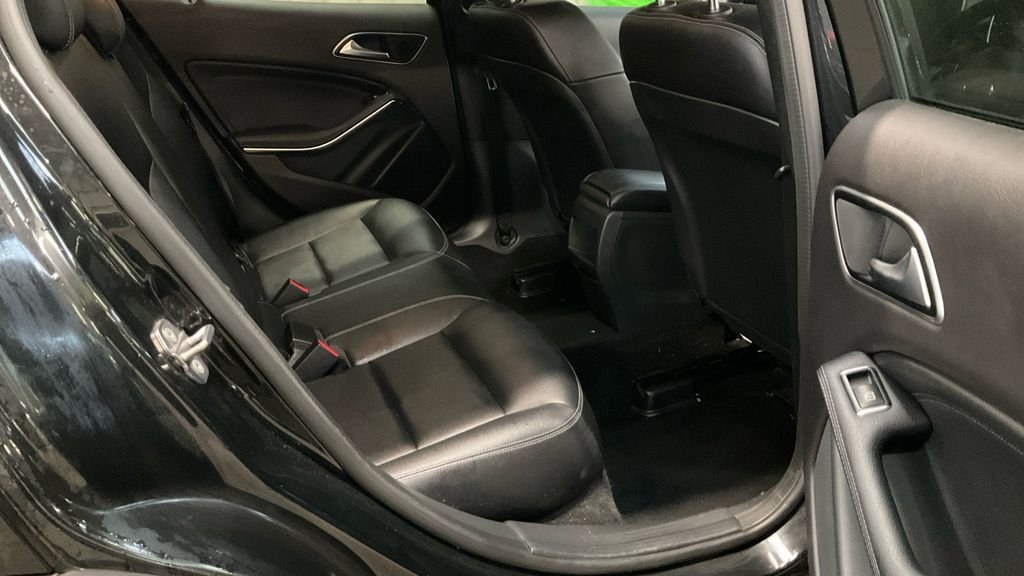 Used Mercedes-Benz GLA 2017 for sale - 76768485: Photo 8