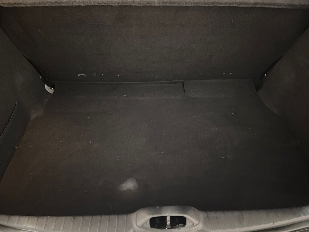 Used Peugeot 208 2013 for sale - 77332936: Photo 24