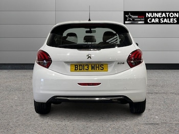 Used Peugeot 208 2013 for sale - 77332936: Photo