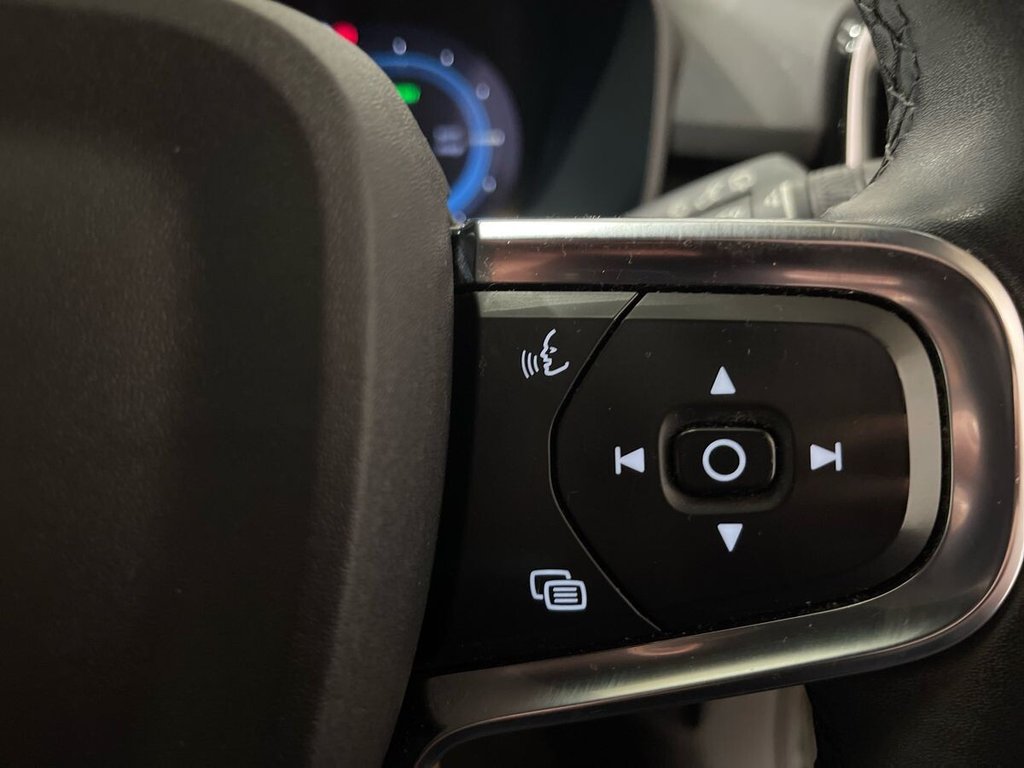 Used Volvo XC40 2023 for sale - 77293305: Photo 25