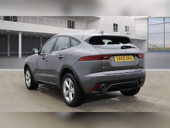 Used Jaguar E-Pace 2019 for sale - 76848248: Photo