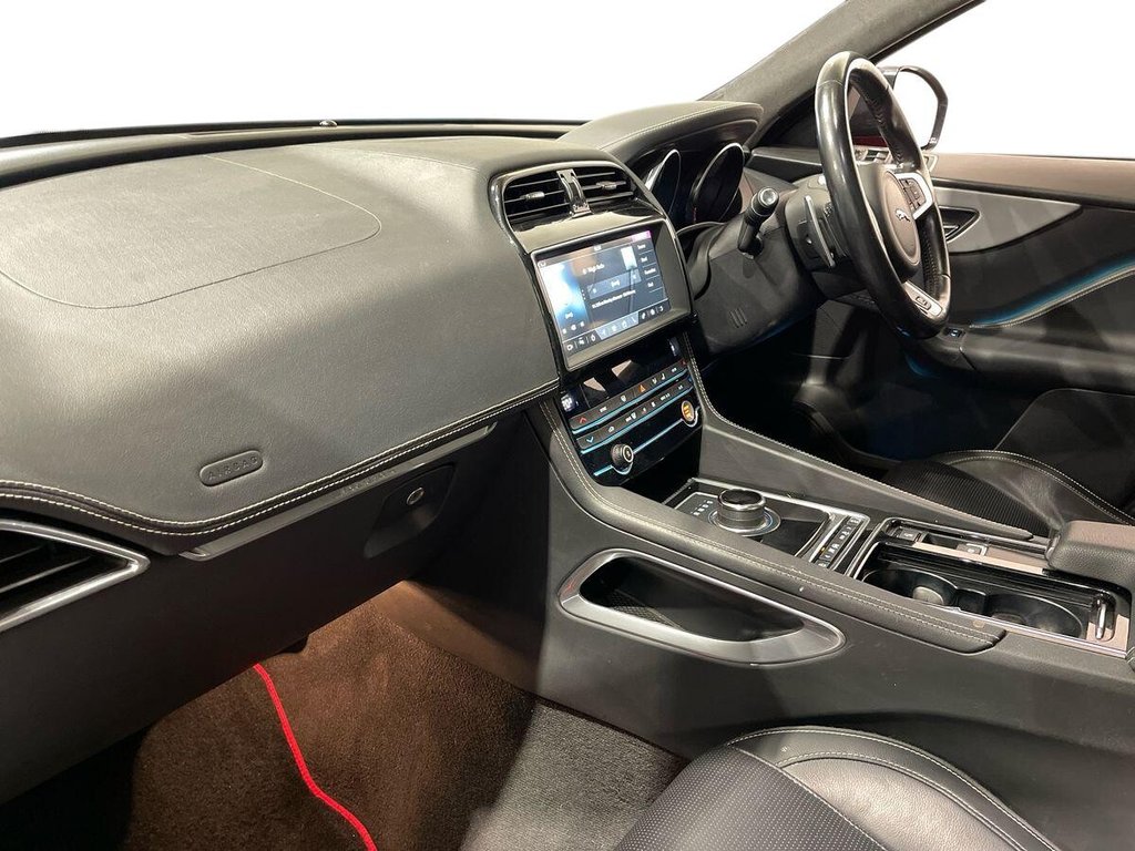 Used Jaguar F-Pace 2020 for sale - 77499176: Photo 15
