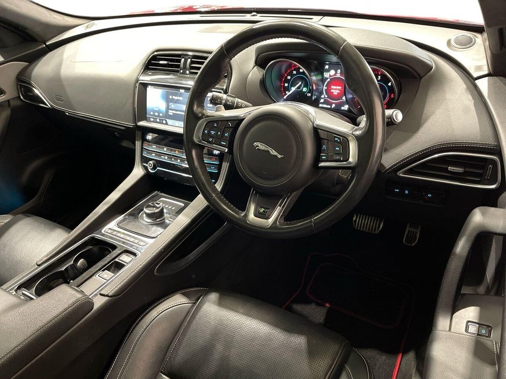 Used Jaguar F-Pace 2020 for sale - 77499176: Photo 9
