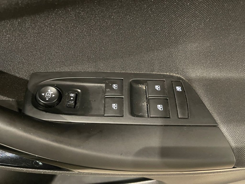 Used Vauxhall Astra 2018 for sale - 77226639: Photo 18