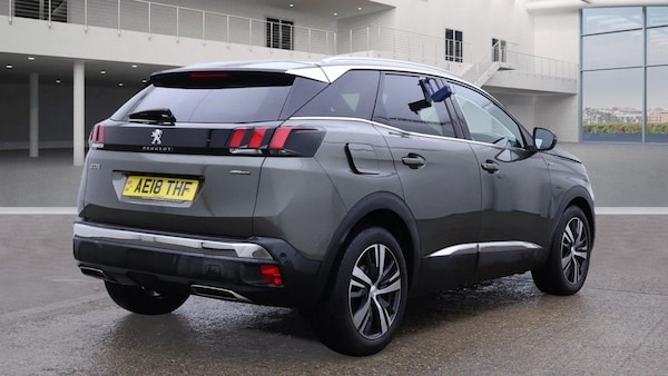 Used Peugeot 3008 2018 for sale - 76345928: Photo 4