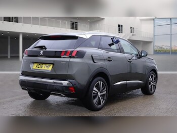 Used Peugeot 3008 2018 for sale - 76345928: Photo 4