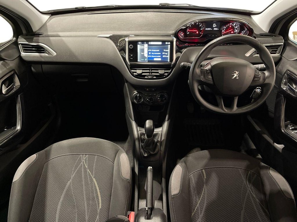 Used Peugeot 208 2014 for sale - 77693556: Photo 10
