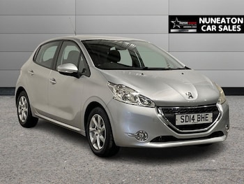 Used Peugeot 208 2014 for sale - 77693556: Photo