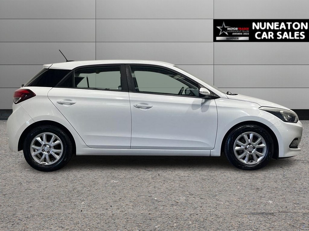 Used Hyundai i20 2016 for sale - 76867302: Photo 2