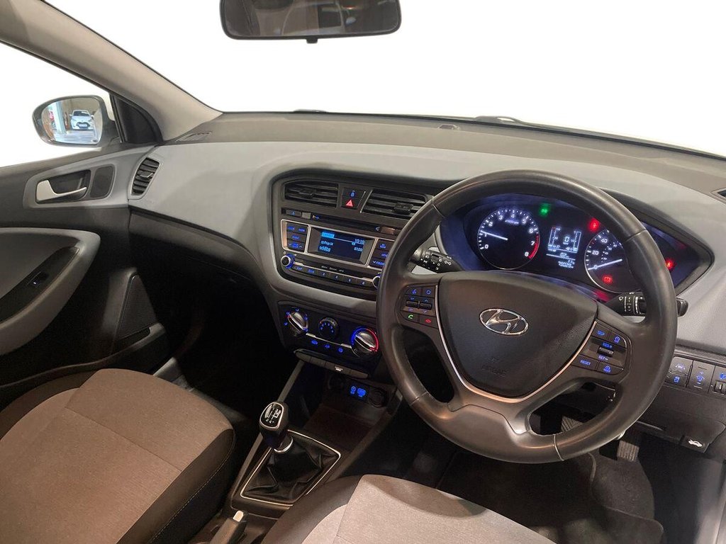 Used Hyundai i20 2016 for sale - 76867302: Photo 9