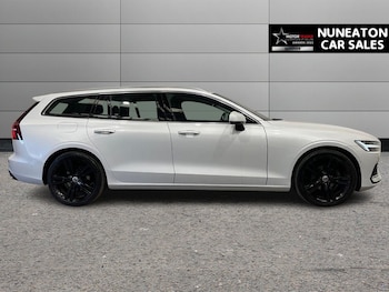 Used Volvo V60 2018 for sale - 75320744: Photo