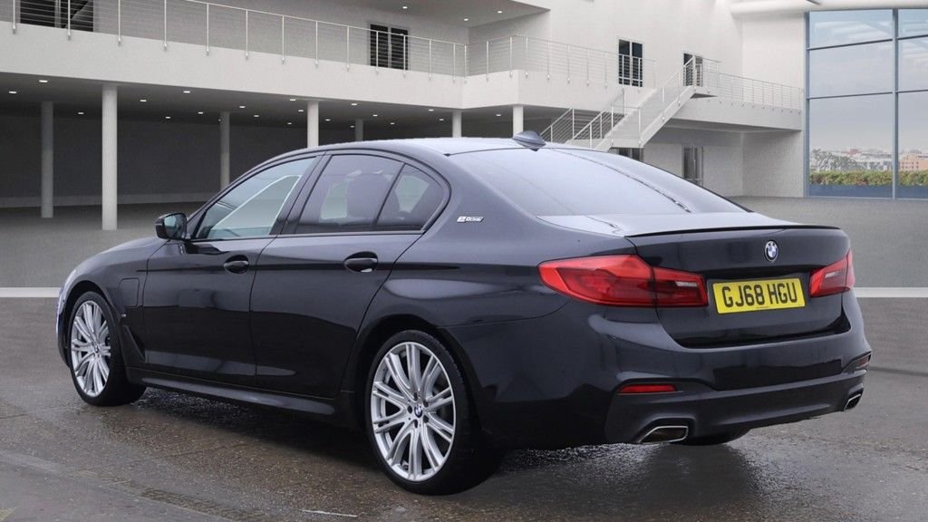 Used BMW 5 Series 2018 for sale - 76635484: Photo 3