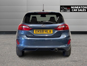 Used Ford Fiesta 2018 for sale - 76610272: Photo