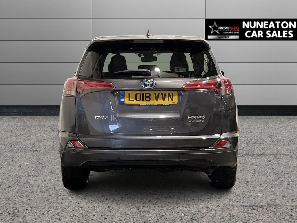 Used Toyota RAV4 2018 for sale - 77394355: Photo 4