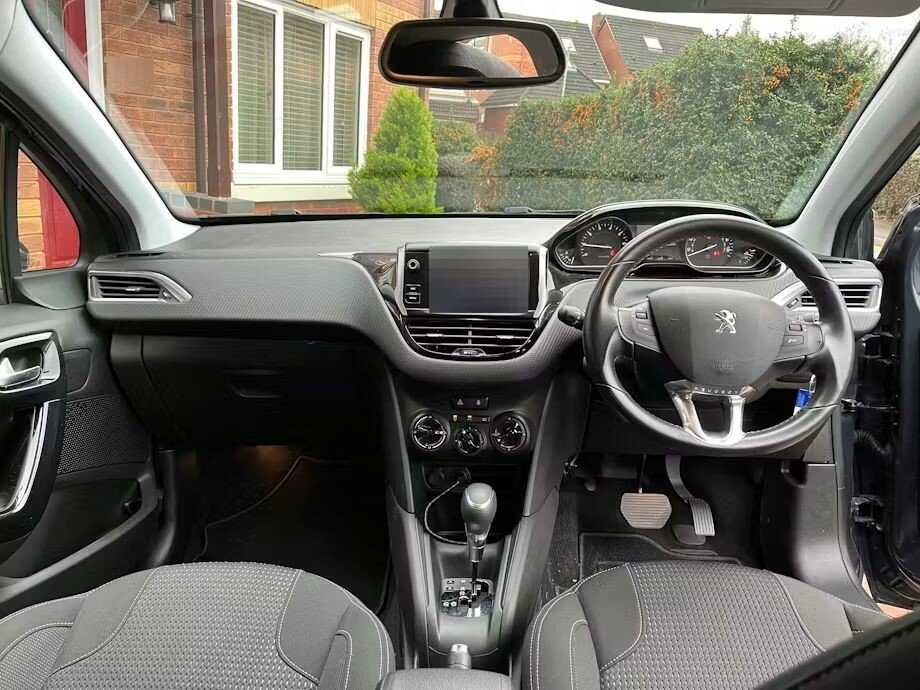 Used Peugeot 208 2018 for sale - 77360041: Photo 6