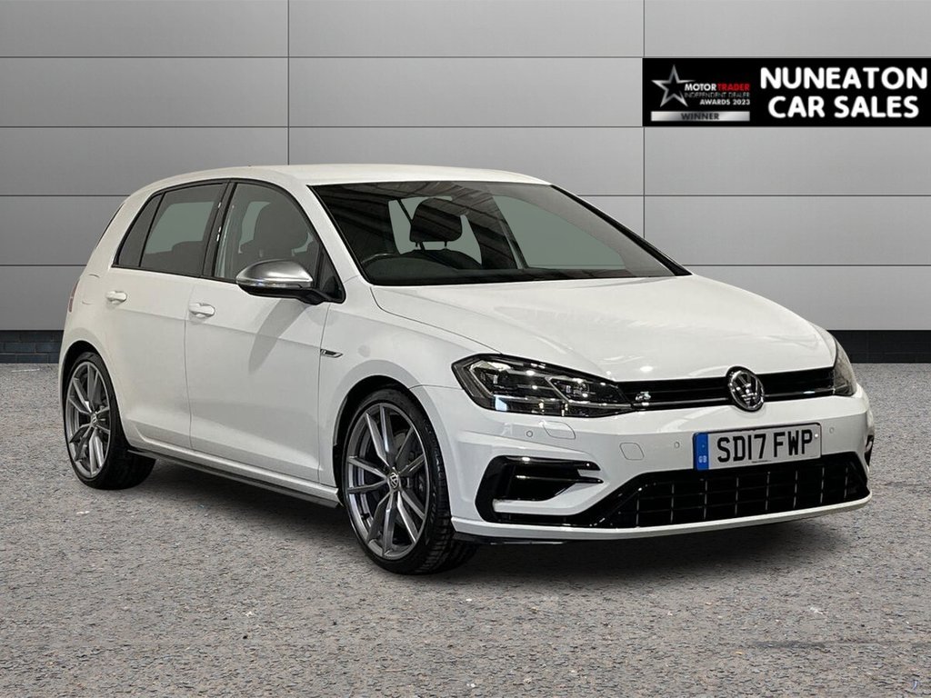 Used Volkswagen Golf 2017 for sale - 76900427: Photo 1