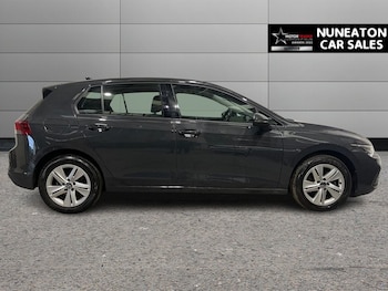 Used Volkswagen Golf 2023 for sale - 77680251: Photo