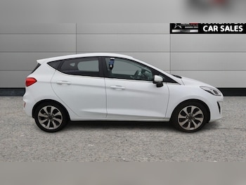 Used Ford Fiesta 2018 for sale - 76210070: Photo 2