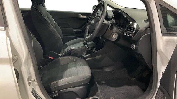 Used Ford Fiesta 2018 for sale - 76210070: Photo 7