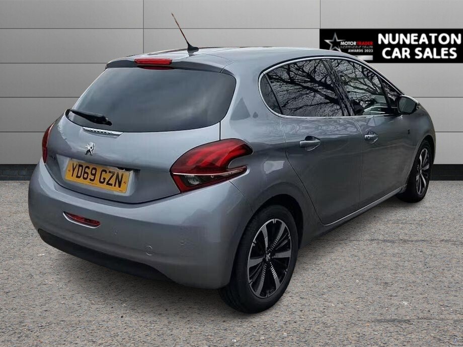 Used Peugeot 208 2019 for sale - 77990748: Photo 2