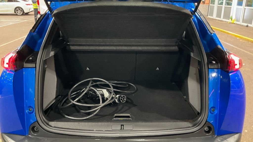 Used Peugeot E-2008 2020 for sale - 76635485: Photo 7