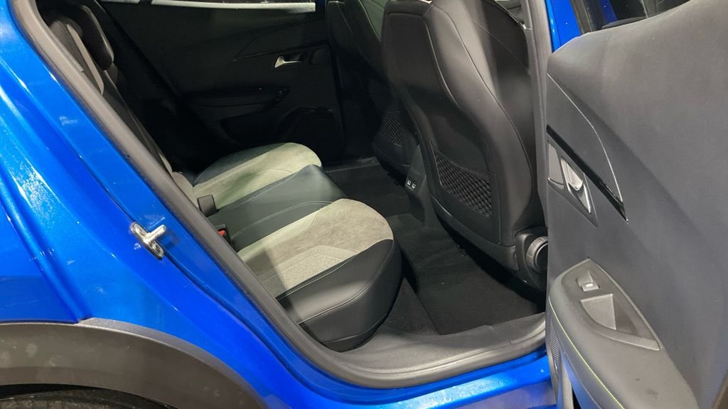 Used Peugeot E-2008 2020 for sale - 76635485: Photo 8