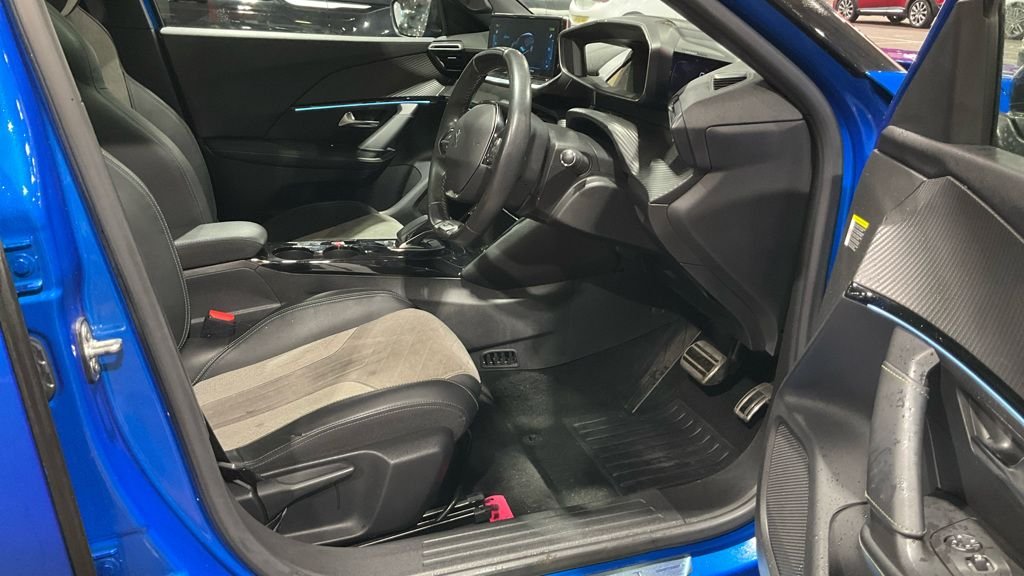Used Peugeot E-2008 2020 for sale - 76635485: Photo 9