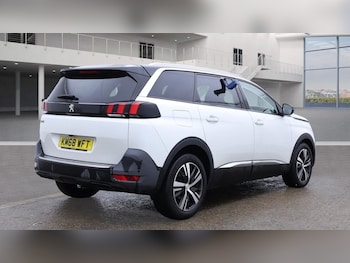 Used Peugeot 5008 2018 for sale - 76792257: Photo