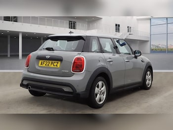 Used MINI Hatch 2022 for sale - 76910069: Photo