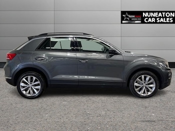 Used Volkswagen T-Roc 2018 for sale - 78487250: Photo