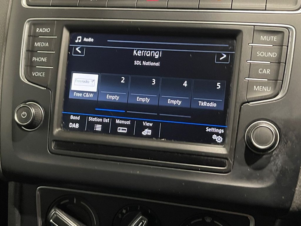 Used Volkswagen Polo 2017 for sale - 77053654: Photo 11