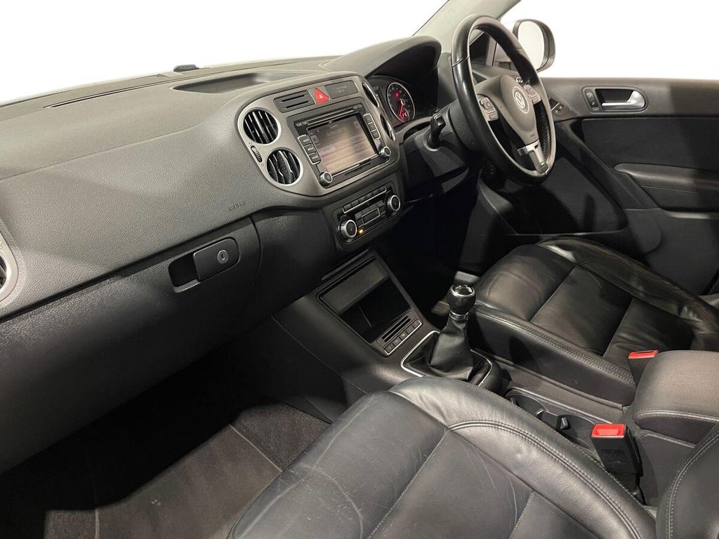 Used Volkswagen Tiguan 2010 for sale - 76797771: Photo 14
