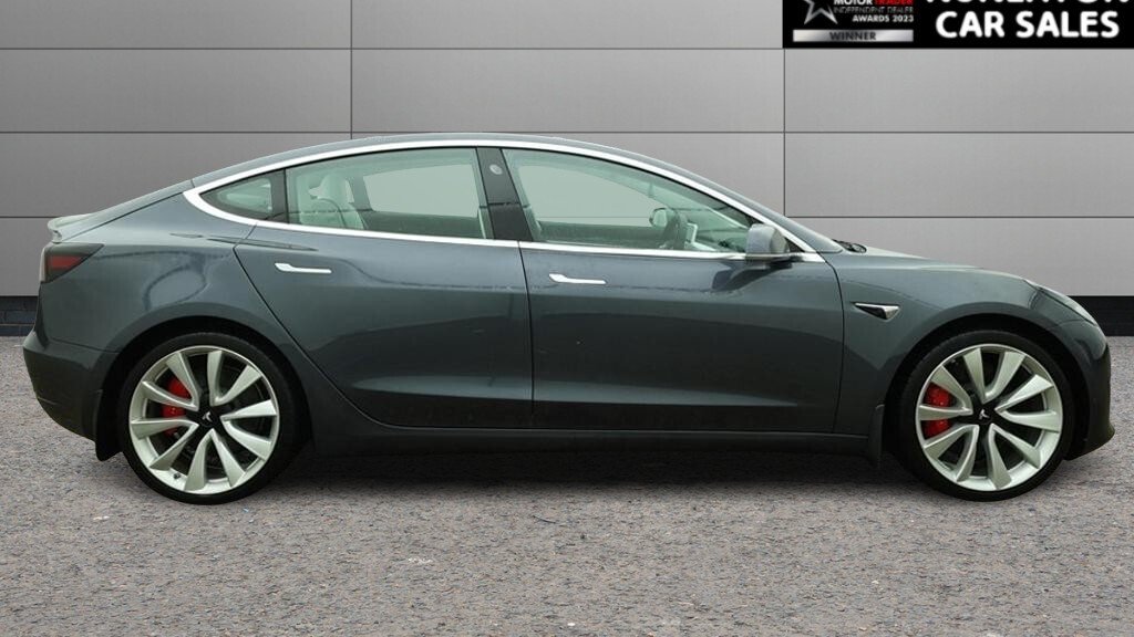 Used Tesla Model 3 2019 for sale - 77408518: Photo 2