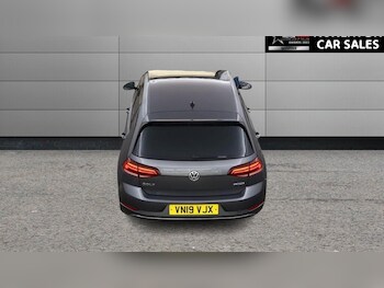 Used Volkswagen Golf 2019 for sale - 78943558: Photo