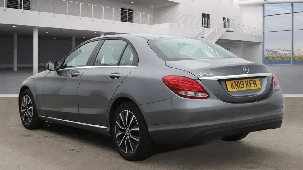 Used Mercedes-Benz C Class 2019 for sale - 77139817: Photo 3