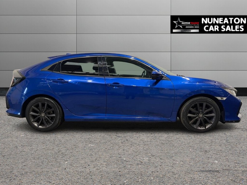 Used Honda Civic 2020 for sale - 76235817: Photo 2